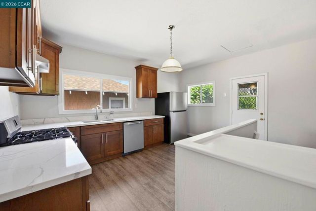 5446 Shafter Ave, Oakland, CA 94618