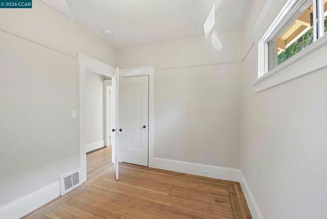 5446 Shafter Ave, Oakland, CA 94618