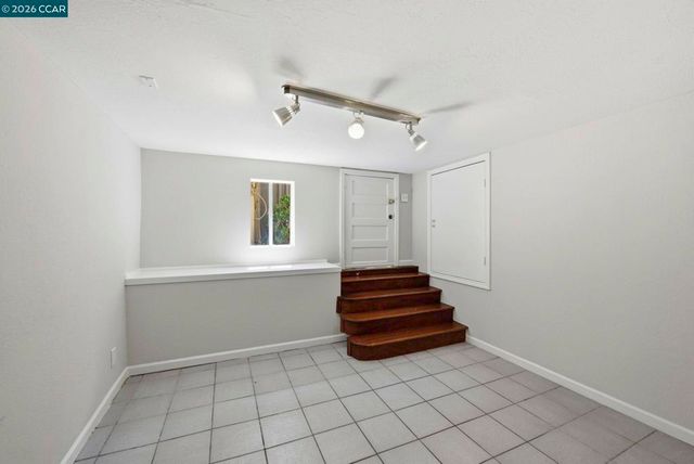 5446 Shafter Ave, Oakland, CA 94618