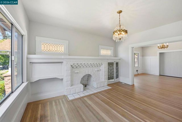 5446 Shafter Ave, Oakland, CA 94618