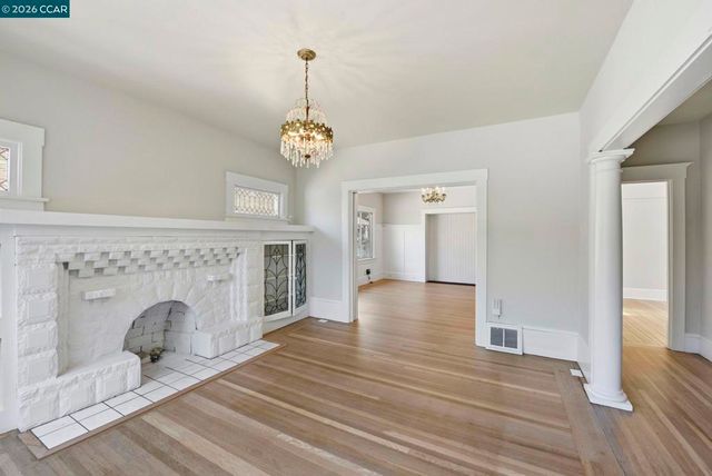 5446 Shafter Ave, Oakland, CA 94618