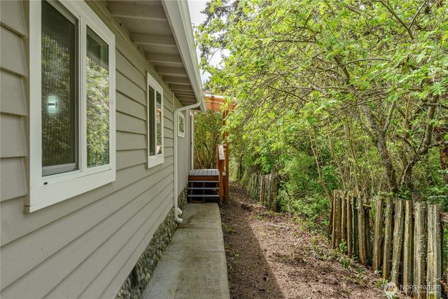 251 Washington Harbor Rd, Sequim, WA 98382