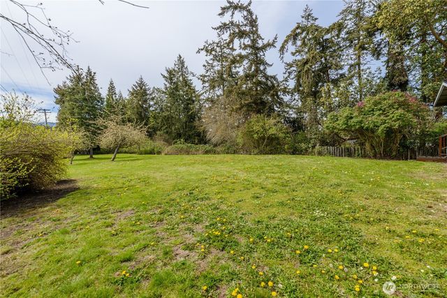 251 Washington Harbor Rd, Sequim, WA 98382