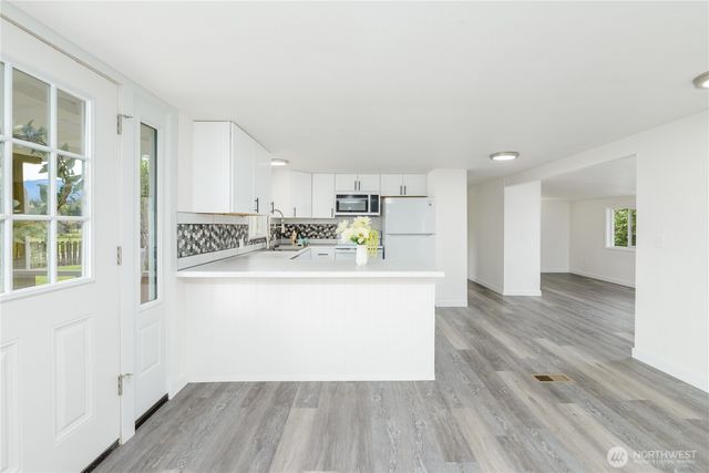 251 Washington Harbor Rd, Sequim, WA 98382