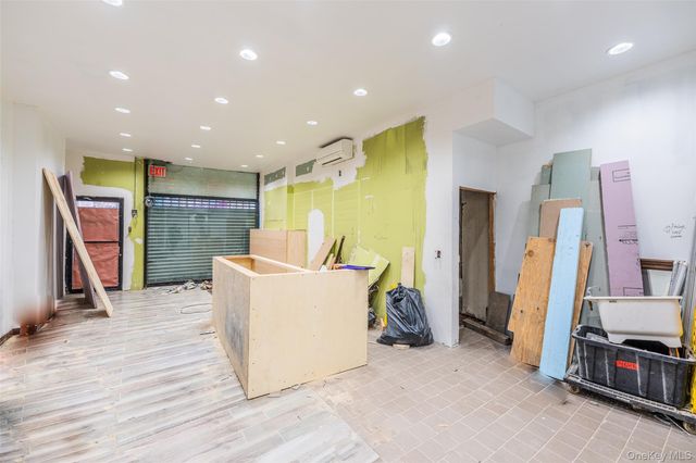 107-10 Jamaica Avenue, Richmond Hill, NY 11418