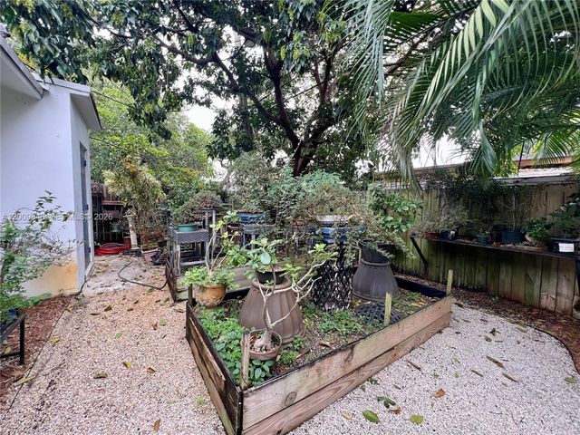 590 NW 40th Court 3, Oakland Park, FL 33309