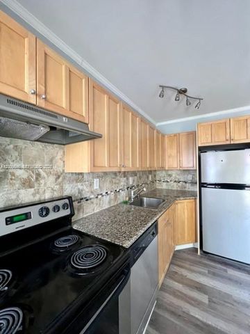 590 NW 40th Court 3, Oakland Park, FL 33309