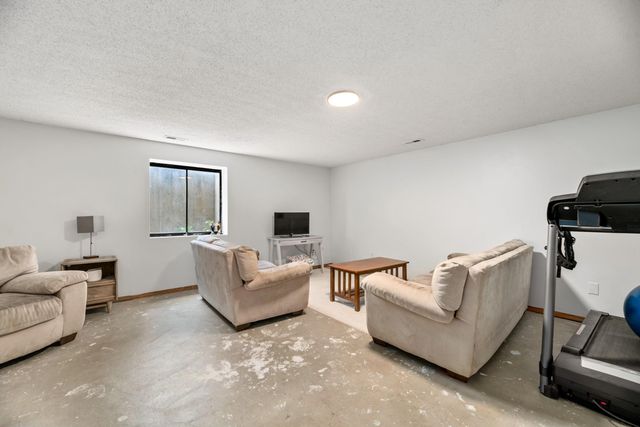 10813 W BLAKE CIR, Wichita, KS 67209