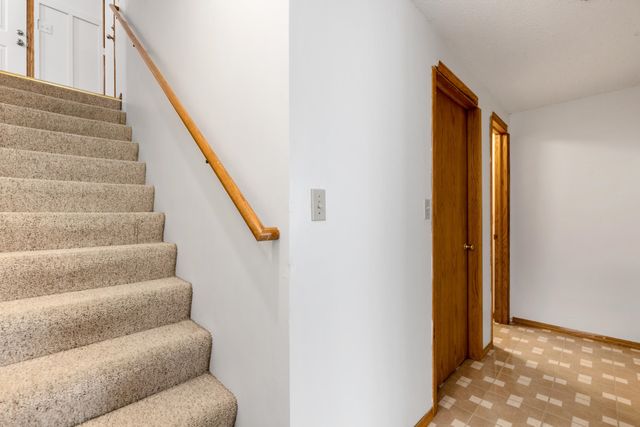 10813 W BLAKE CIR, Wichita, KS 67209