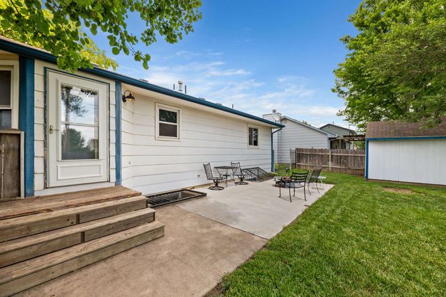 10813 W BLAKE CIR, Wichita, KS 67209