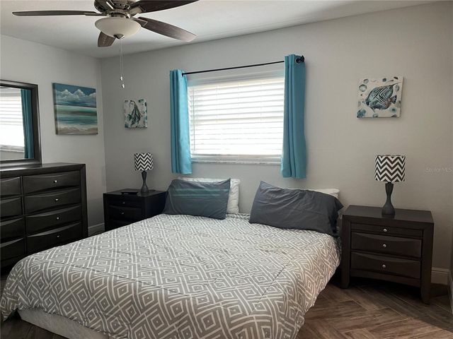 430 LARBOARD WAY 6, Clearwater Beach, FL 33767