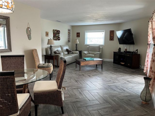 430 LARBOARD WAY 6, Clearwater Beach, FL 33767