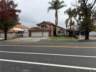 2421 Mangular, Corona, CA 92882