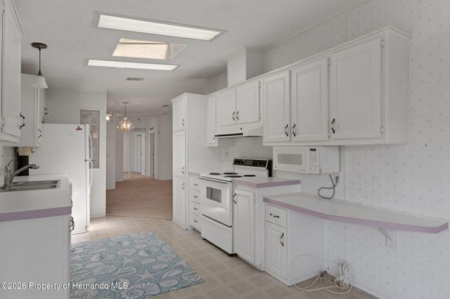 7482 Dinsmore Street, Brooksville, FL 34613