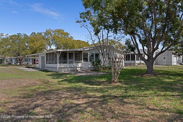 7482 Dinsmore Street, Brooksville, FL 34613