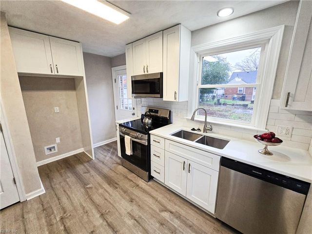 507 Cedar CT, Suffolk, VA 23434