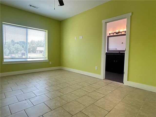 16 Ray Avenue, Fayetteville, AR 72701