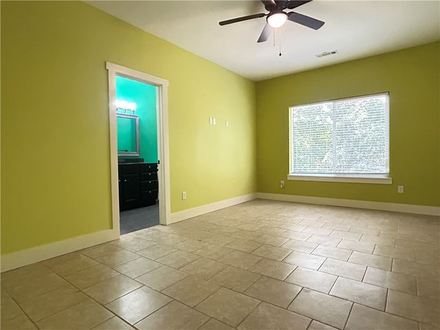 16 Ray Avenue, Fayetteville, AR 72701