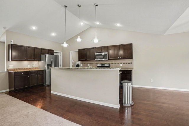 2212 Oakland Farms Trail, Portage City, MI 49024