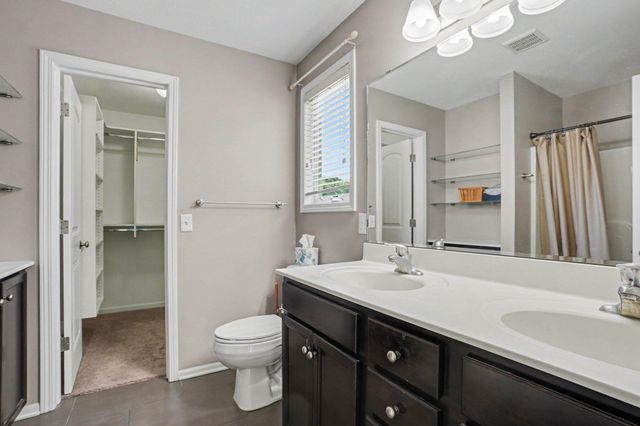 2212 Oakland Farms Trail, Portage City, MI 49024