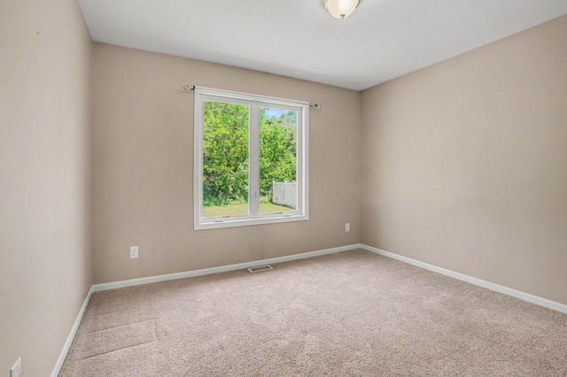 2212 Oakland Farms Trail, Portage City, MI 49024