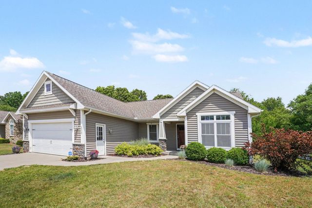 2212 Oakland Farms Trail, Portage City, MI 49024