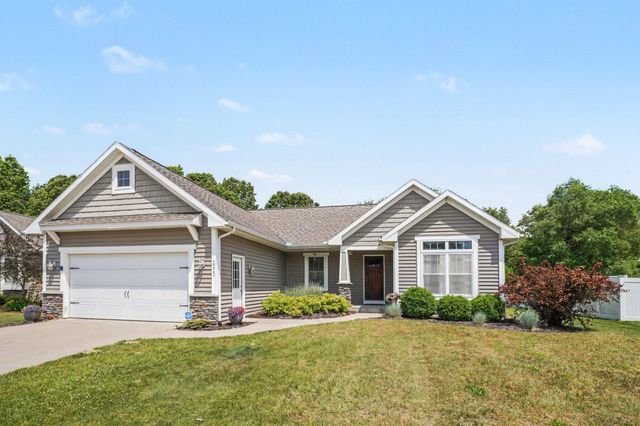 2212 Oakland Farms Trail, Portage City, MI 49024