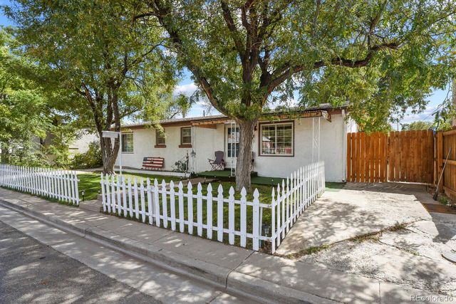 1208 Joliet Avenue, Pueblo, CO 81004