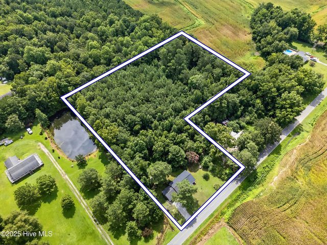 3665 Midway Drive, Whiteville, NC 28472