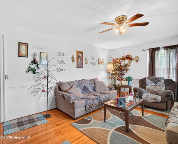 3665 Midway Drive, Whiteville, NC 28472