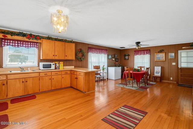 3665 Midway Drive, Whiteville, NC 28472