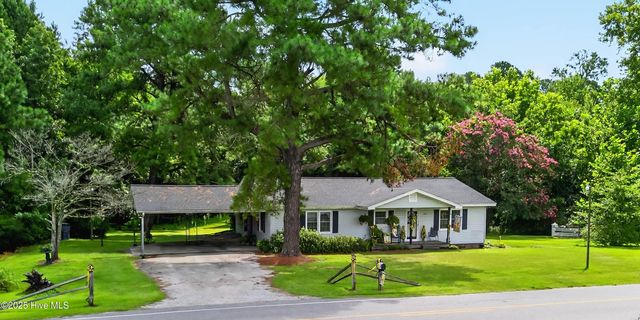 3665 Midway Drive, Whiteville, NC 28472