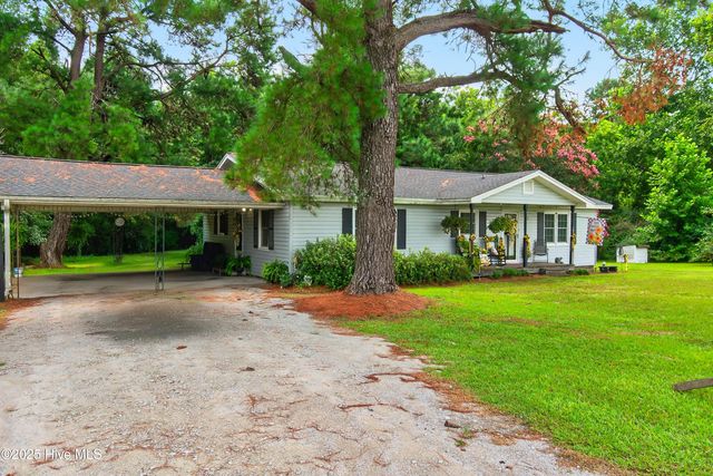 3665 Midway Drive, Whiteville, NC 28472