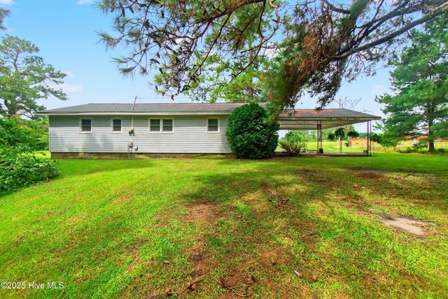 3665 Midway Drive, Whiteville, NC 28472