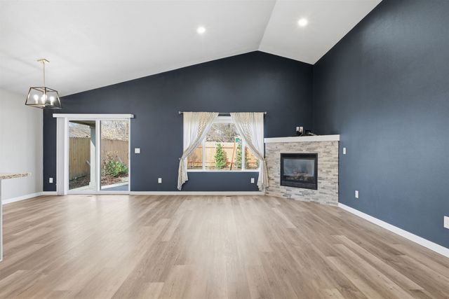 3927 E Euclid Ave, Spokane, WA 99217