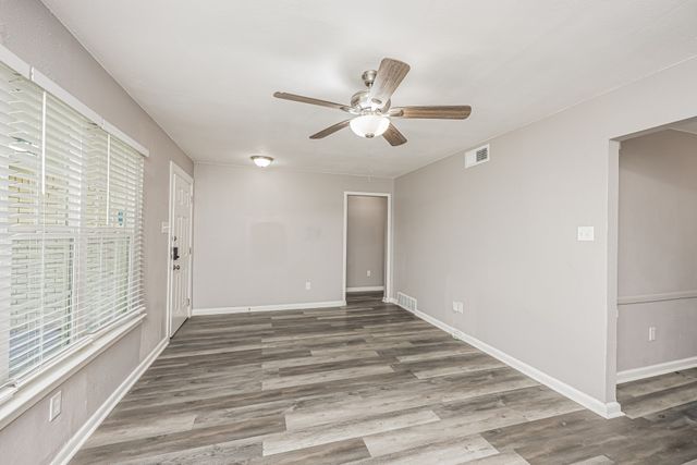 2155 Gaylord Drive, Dallas, TX 75227