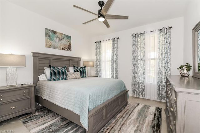 9819 Everglades DR, Naples, FL 34120