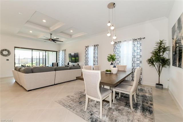 9819 Everglades DR, Naples, FL 34120