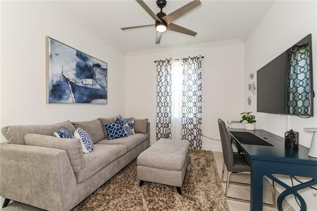 9819 Everglades DR, Naples, FL 34120