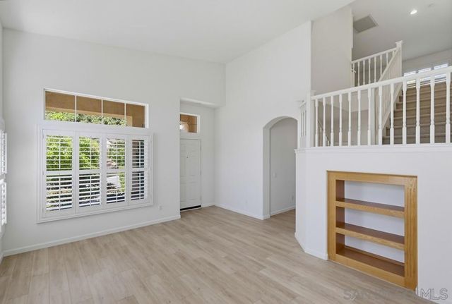 3173 Willow Tree Ln, Escondido, CA 92027