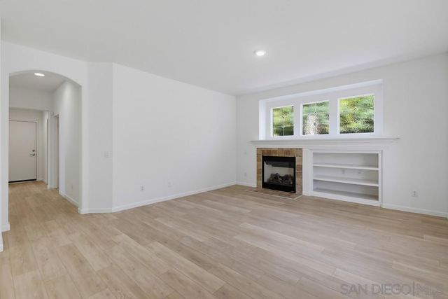 3173 Willow Tree Ln, Escondido, CA 92027