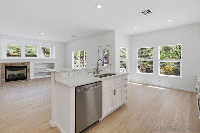 3173 Willow Tree Ln, Escondido, CA 92027