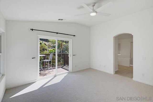 3173 Willow Tree Ln, Escondido, CA 92027