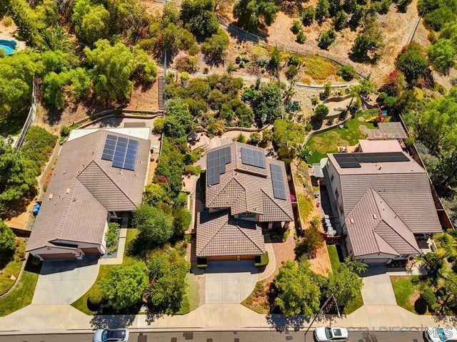 3173 Willow Tree Ln, Escondido, CA 92027