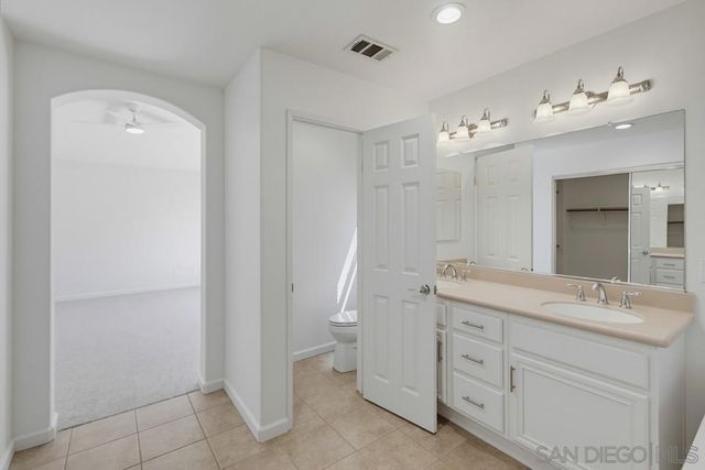 3173 Willow Tree Ln, Escondido, CA 92027