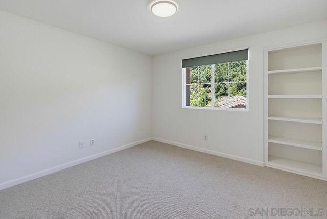 3173 Willow Tree Ln, Escondido, CA 92027