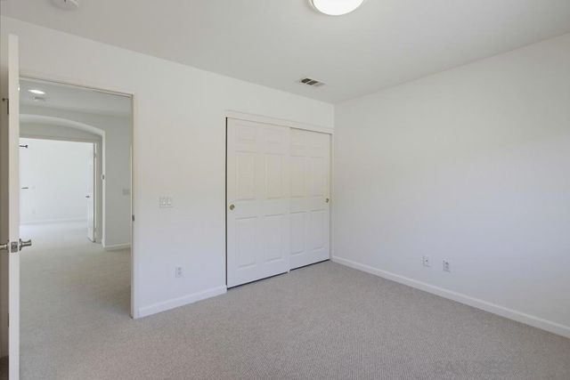 3173 Willow Tree Ln, Escondido, CA 92027