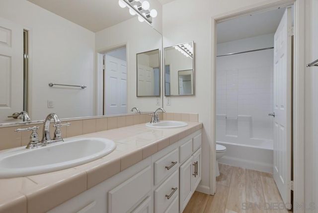 3173 Willow Tree Ln, Escondido, CA 92027