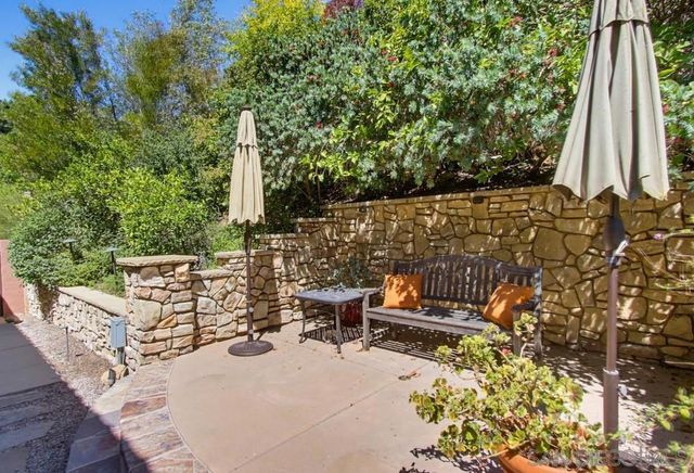 3173 Willow Tree Ln, Escondido, CA 92027