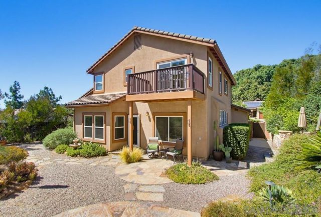 3173 Willow Tree Ln, Escondido, CA 92027
